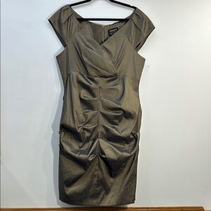 Gold Ruched Sweetheart Neckline dress beautiful